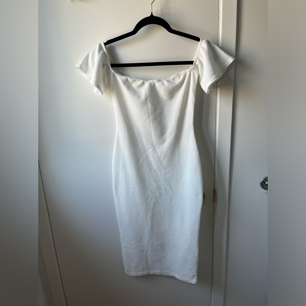 Boohoo White Off the Shoulder Midi Dress size S